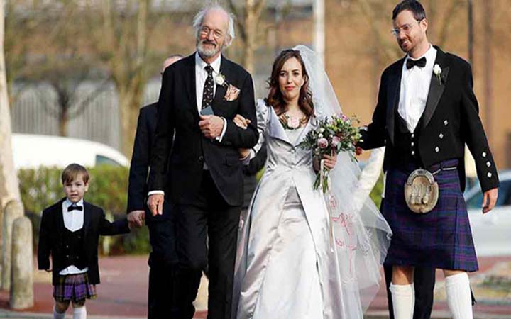 বিয়ের পর যা বললেন অ্যাসাঞ্জের স্ত্রী